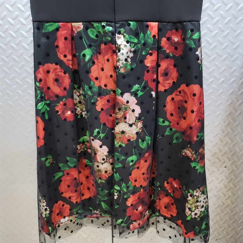 NWoT SD COLLECTION beauty netting overlay black / daring red floral (12) - Picture 5 of 13